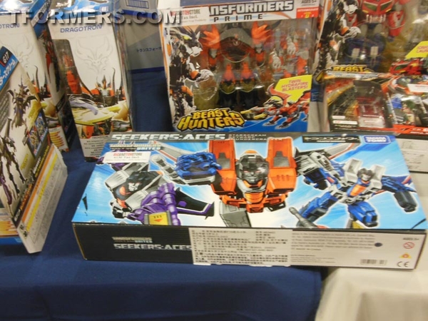 BotCon 2013   The Transformers Convention Dealer Room Image Gallery   OVER 500 Images  (502 of 582)